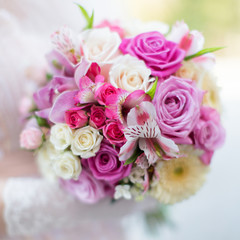 Obraz na płótnie Canvas Bridal bouquet. Beautiful bouquet in hand of bride