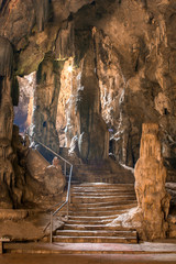 Fototapeta premium Jaskinia Khao Luang w Phetchaburi, Tajlandia