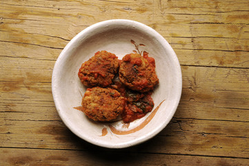 Polpette al sugo Meatballs with tomato sauce