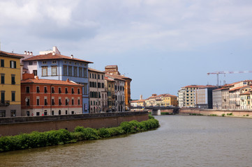 Fleuve Arno traversant Pise