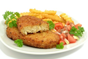 kotlet rybny z frytkami