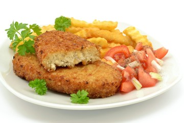 kotlet rybny z frytkami
