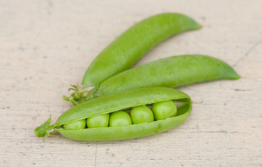 Some pea pods