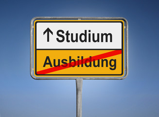 Studium oder Ausbildung