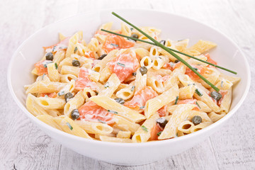 pasta with cream and salmon
