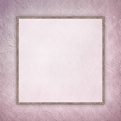 Obraz premium Blank sheet in picture frame on crumpled paper background