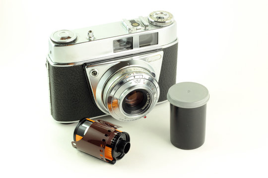 Vecchia fotocamera con pellicola