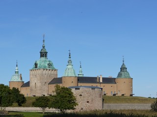 Fototapeta na wymiar The historic castle of Kalmar in Sweden