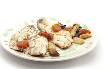 pesce con patate e pomodori