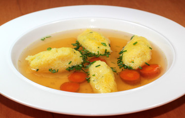 Grießnockerlsuppe