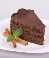 chocolate cake with mint and cinnamon