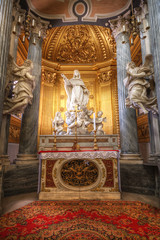 Ołtarz główny kaplicy św. Elżbiety we Wrocławiu - obrazy, fototapety, plakaty