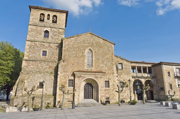 Fototapeta na wymiar San Nicolás de Bari w Aviles, Hiszpania