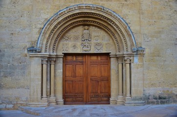 SALON DE PROVENCE : Portail de l'&eacute;glise St Michel