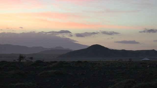 hutte masa&iuml; &agrave; l'aube