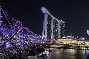 Zelfklevend Fotobehang Singapore city at night © wootthisak