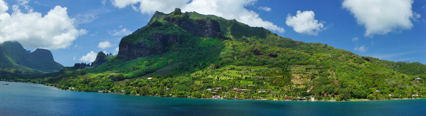 Paradise view of Moorea Islands, Cook's Bay, French Polynesia