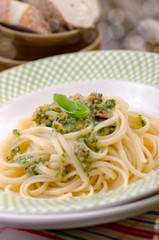 Spaghetti mit Pesto