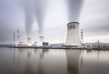 Obraz premium Nuclear Power Station Long Exposure