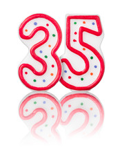 Rote Nummer 35 mit Reflexion