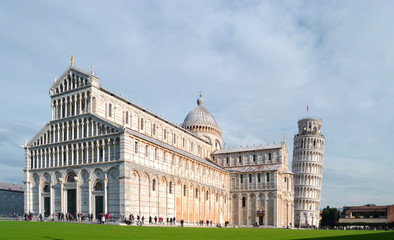 Pisa - piazza dei miracoli, cattedrale più torre