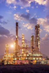 Obraz na płótnie Canvas Oil refinery factory plant