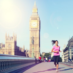 Obraz premium London woman running Big Ben - England lifestyle