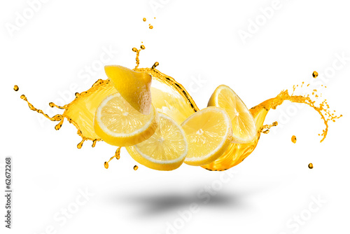 Лимон на ветке капли загрузить