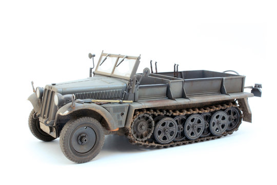 German WWII Artillery Tractor Sd.Kfz.10 D7