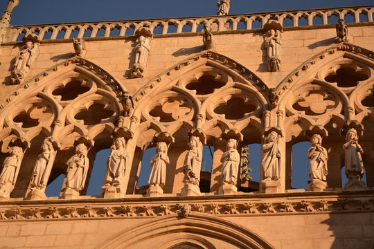 Detalle de las figuras de la catedral de burgos