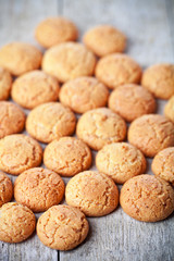 meringue almond cookies