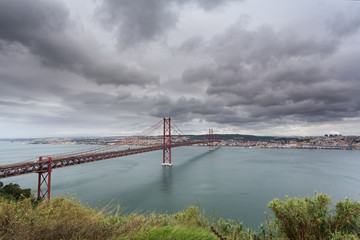 Panoramica de Lisboa com a Ponte 25 de Abril