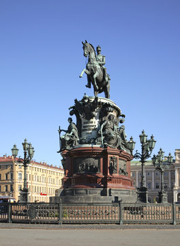 Памятник императору Николаю I в Санкт-Петербурге. Россия