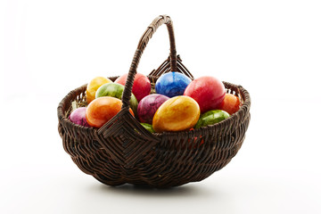 Strohkorb mit Ostereier 4