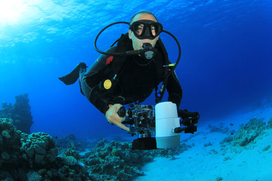 Underwater Photographer scuba diving