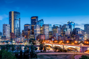 Fototapeta na wymiar Calgary Skyline w nocy