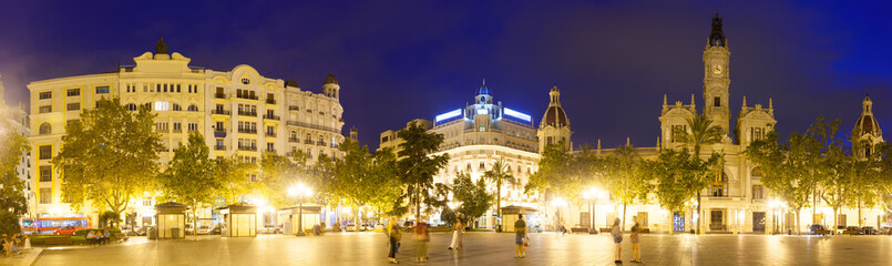 Fototapeta na wymiar Panorama of Placa del Ajuntament in night. Valencia