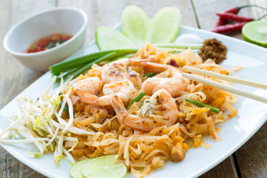 Pad Thaï, stir-fried rice noodles,Thaïlande