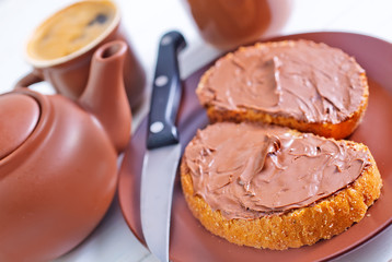 bread with chocolate cream