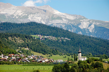 Fototapeta na wymiar Natural alpine landscape of mountains