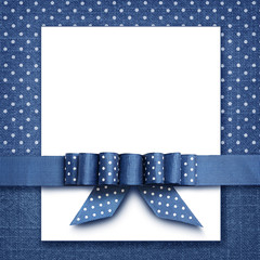 Obraz premium Bow on blue and white background
