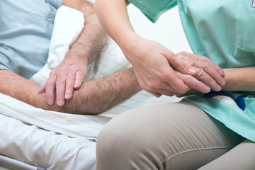 Pflege der Hand Senioren