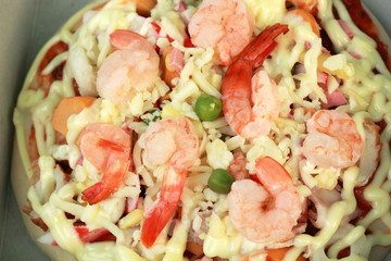 Italian pizza shrimp cheese and pepper