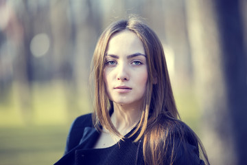 Obraz premium portrait of a girl in the park