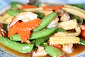 Sauteed vegetables with shrimp.