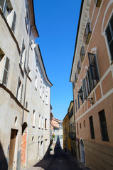 Fototapeta na wymiar Mondovi alta - Via Carassone - Cuneo