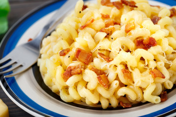 Mac and cheese with bacon