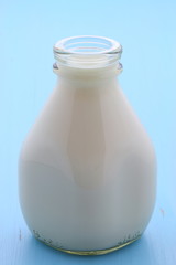 Delicious milk pint