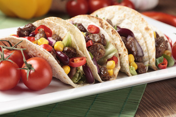 taco with beef and vegetables
