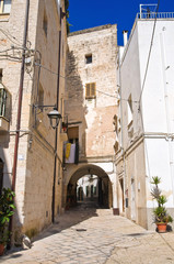 Alleyway. Monopoli. Puglia. Italy.